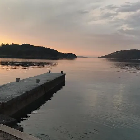 Angela Rab * Supetarska Draga