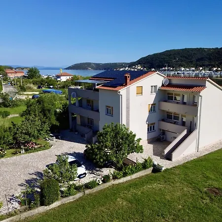 Apartment Angela Rab Supetarska Draga